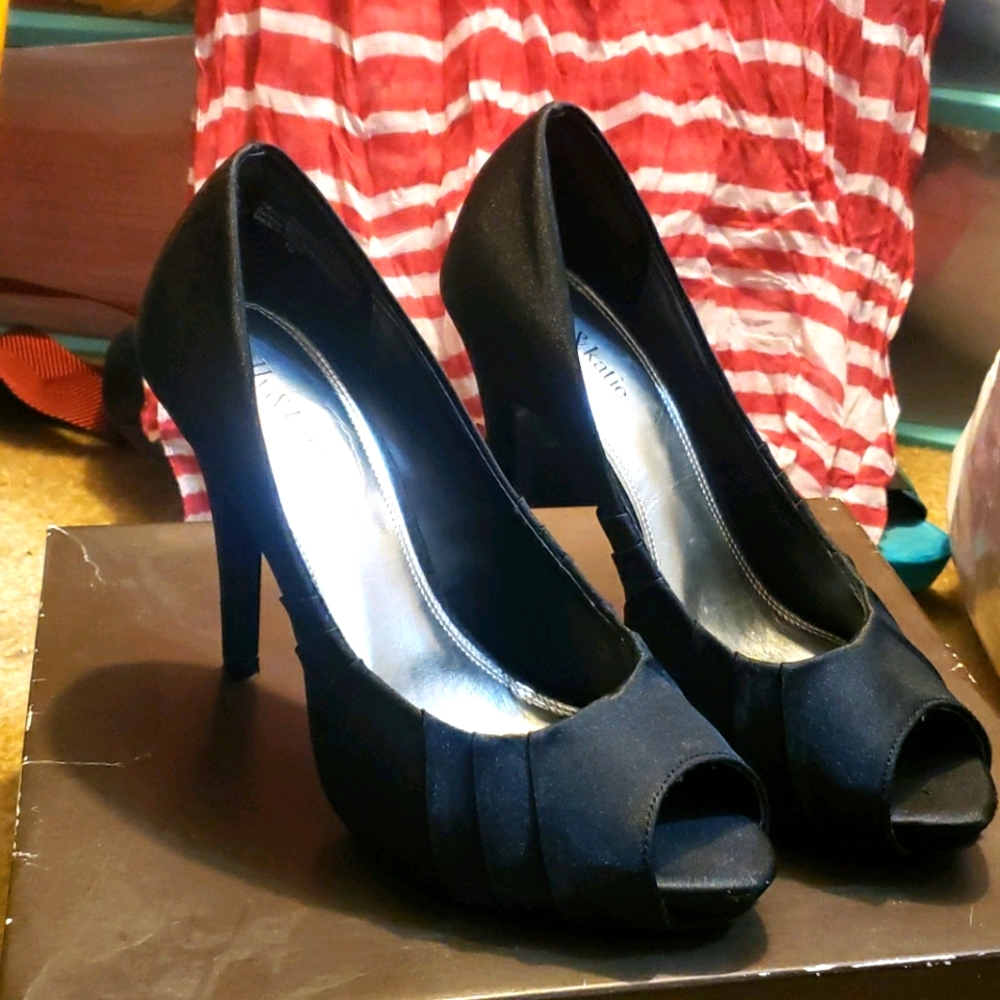 Kelly and Katie heels size 10